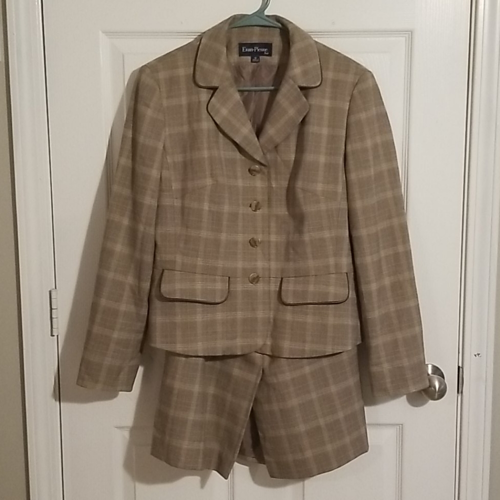 Evan-Picone suit jacket and skirt